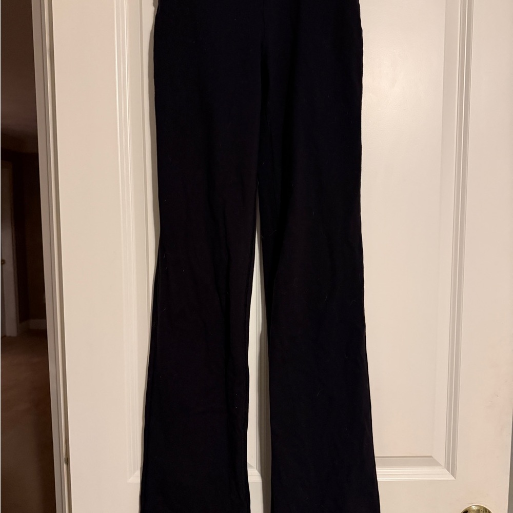 Lululemon Women’s Black Flared leggings. Inseam 33-1/2”